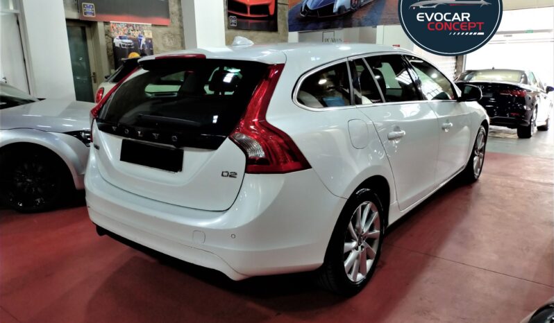 
								VOLVO V60 1.6 D2 SUMMUM ECO POWERSHIFT complet									