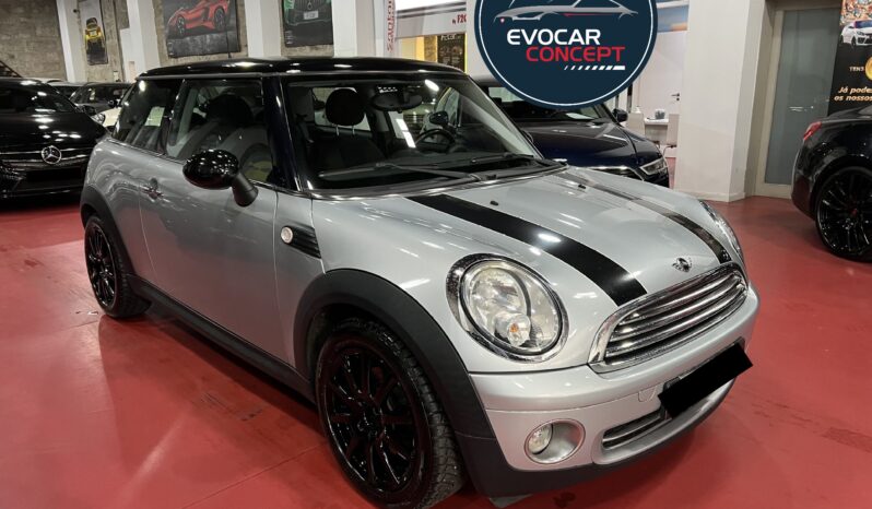 
								MINI COOPER 1.6I complet									