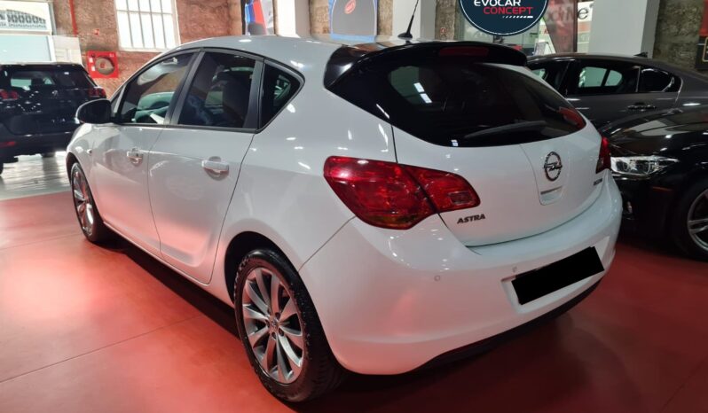 
								OPEL ASTRA 1.3CDTI EXECUTIVE complet									