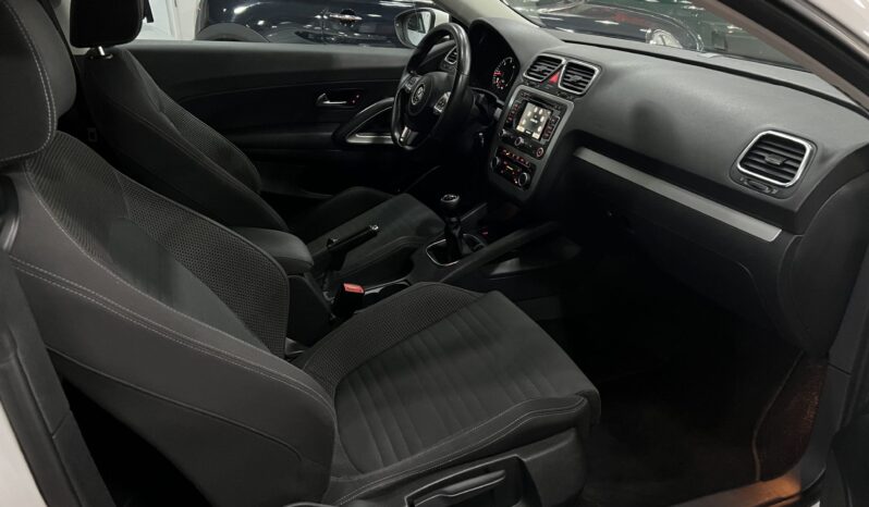 
								VOLKSWAGEN SCIROCCO 2.0TDI R-LINE complet									